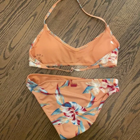 Girls Roxy bikini. EUC. - Picture 2 of 5